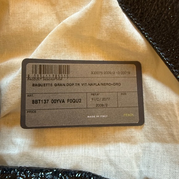 Fendi Black patent leather Shoulder Bag with FF Logo - Picture 3 of 12